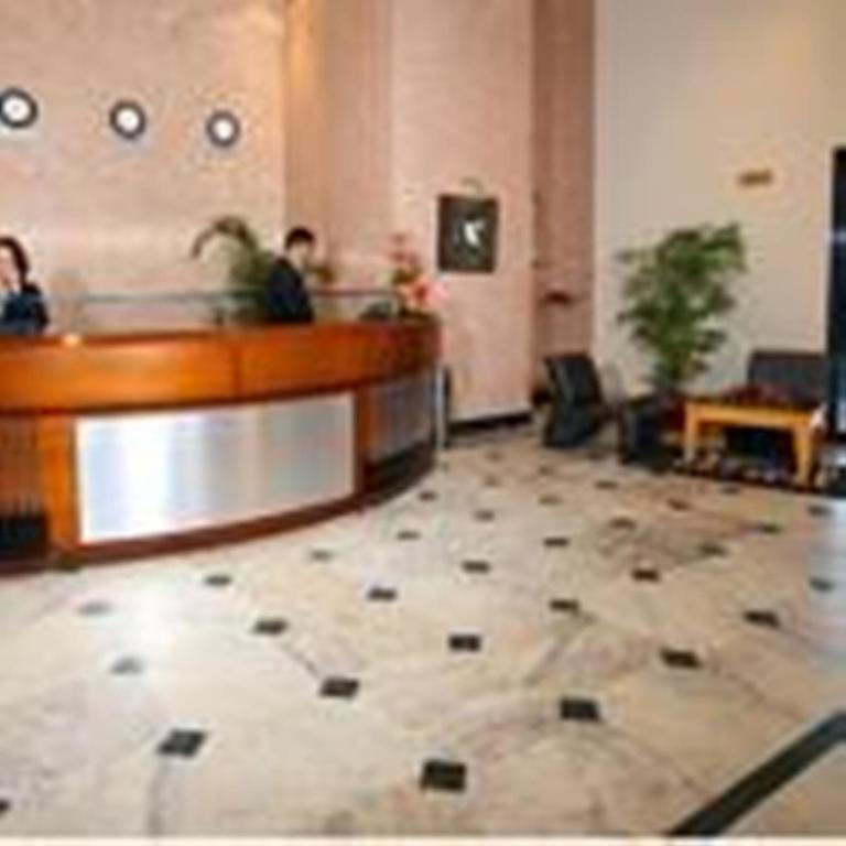 FabHotel Indismart Kalkutta Exterior foto