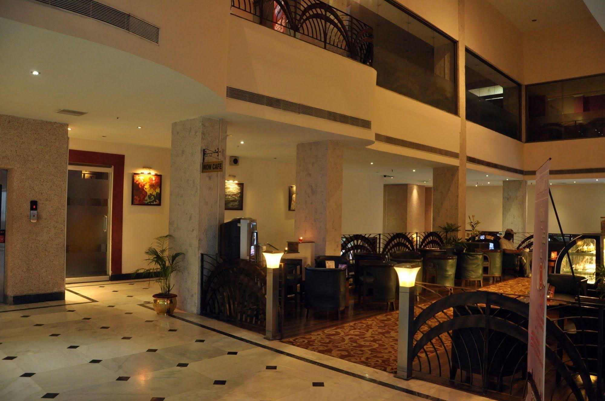 FabHotel Indismart Kalkutta Exterior foto